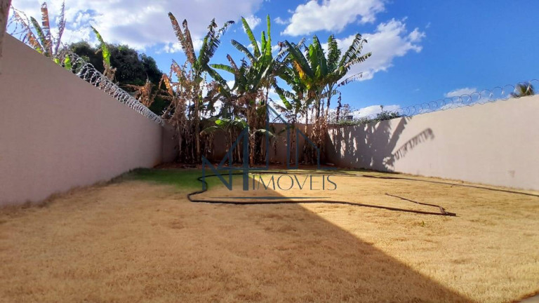 Imagem Sobrado com 3 Quartos à Venda, 358 m² em Jardim Helvécia - Aparecida De Goiânia