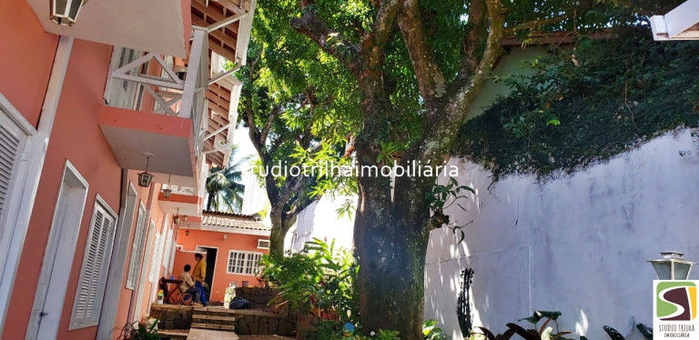 Imagem Casa com 7 Quartos à Venda, em Curral - Ilhabela Imagem Casa com 7 Quartos à Venda, em Curral - Ilhabela