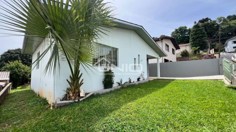 Casa com 3 Quartos à Venda,  em Centro - Pato Branco