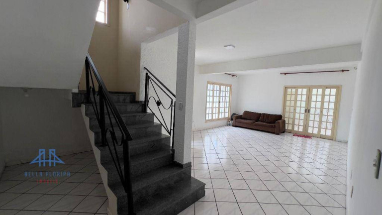 Imagem Casa com 3 Quartos para Alugar, 400 m² em Rio Tavares - Florianópolis Imagem Casa com 3 Quartos para Alugar, 400 m² em Rio Tavares - Florianópolis