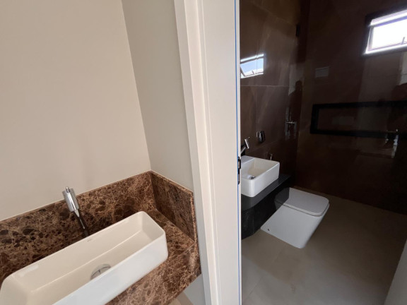 Imagem Casa com 4 Quartos à Venda, 300 m² em Condomínio Belvedere Ii - Cuiabá