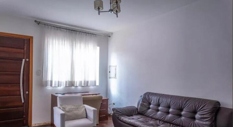 Sobrado com 2 Quartos à Venda,  em Vila Alpina - São Paulo
