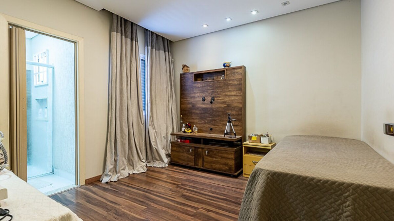 Imagem Casa com 4 Quartos à Venda, 300 m² em Cambuci - São Paulo Imagem Casa com 4 Quartos à Venda, 300 m² em Cambuci - São Paulo
