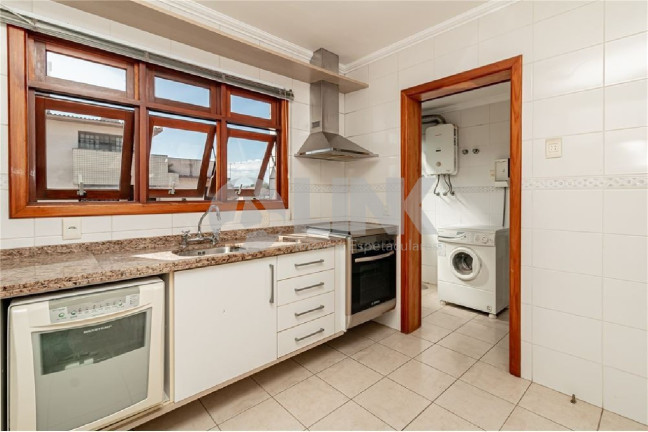Imagem Imóvel com 2 Quartos à Venda, 187 m² em Jardim Itu - Porto Alegre Imagem Imóvel com 2 Quartos à Venda, 187 m² em Jardim Itu - Porto Alegre