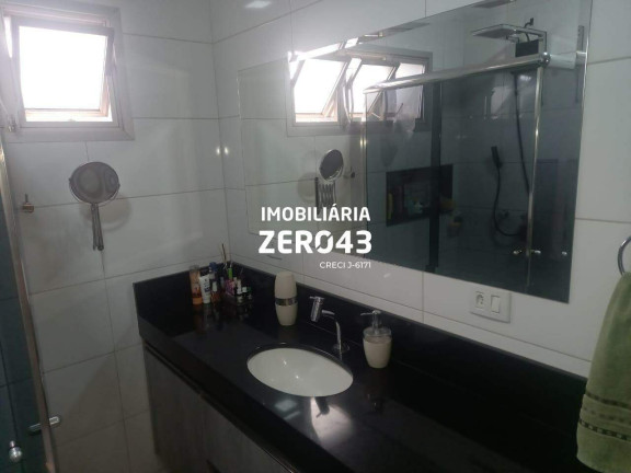 Imagem Casa com 4 Quartos à Venda, 325 m² em Champagnat - Londrina