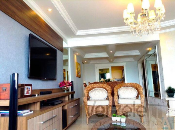 Imagem Apartamento com 4 Quartos para Temporada, 180 m² em Centro - Balneário Camboriú Imagem Apartamento com 4 Quartos para Temporada, 180 m² em Centro - Balneário Camboriú