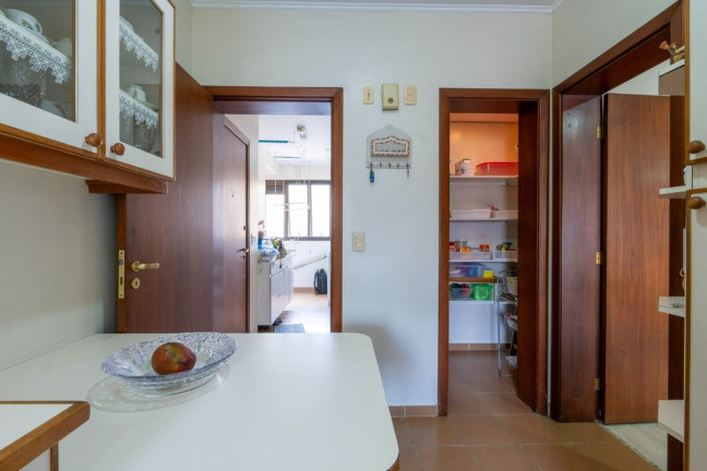 Imagem Imóvel com 3 Quartos à Venda, 243 m² em Jardim Vitória Régia - São Paulo