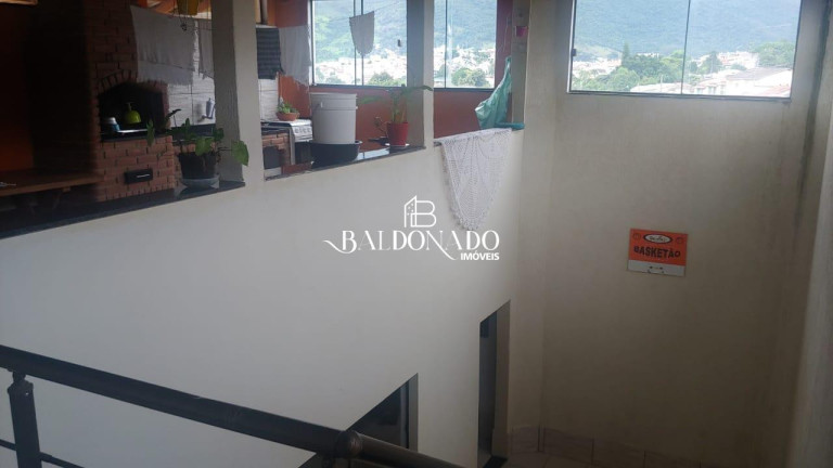 Imagem Casa com 3 Quartos à Venda, 150 m² em Centro - Extrema Imagem Casa com 3 Quartos à Venda, 150 m² em Centro - Extrema