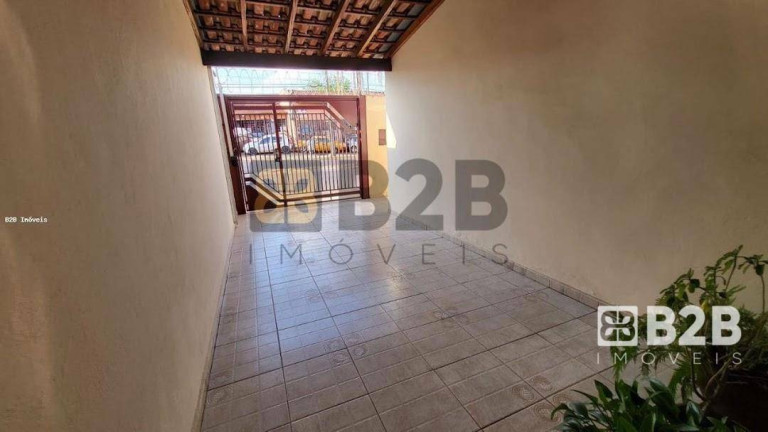 Casa com 3 Quartos à Venda,  em Jardim Rosa Branca - Bauru