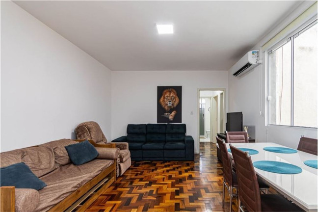 Imóvel com 3 Quartos à Venda,  em Floresta - Porto Alegre