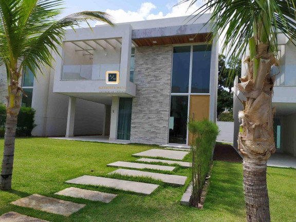 Casa com 3 Quartos à Venda, 229 m² em Sabiaguaba - Fortaleza