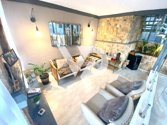 Imagem Casa com 3 Quartos à Venda, 400 m² em Alphaville - Santana De Parnaíba Imagem Casa com 3 Quartos à Venda, 400 m² em Alphaville - Santana De Parnaíba
