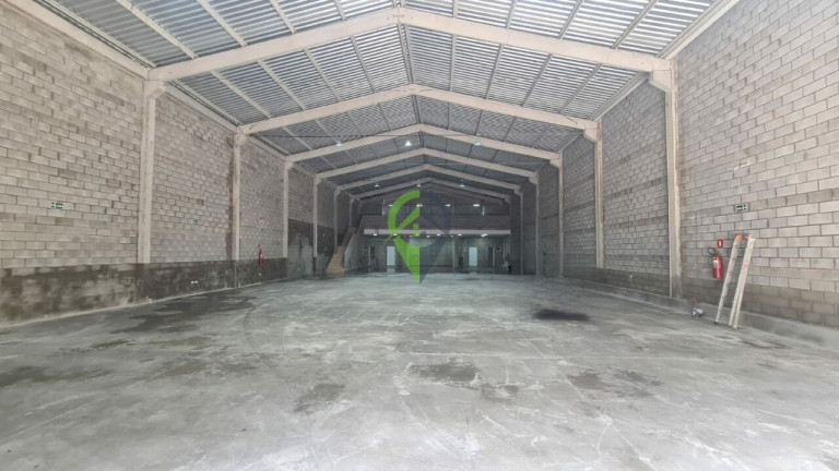 Imóvel Comercial para Alugar, 745 m² em Centro - São Vicente