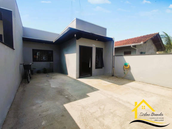 Imagem Casa com 2 Quartos à Venda, 150 m² em Costeira - Balneário Barra Do Sul Imagem Casa com 2 Quartos à Venda, 150 m² em Costeira - Balneário Barra Do Sul