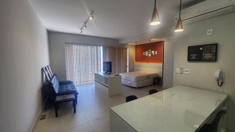 Apartamento com 1 Quarto para Alugar, 41 m² em Pompéia - Santos