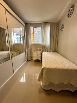 Imagem Apartamento com 3 Quartos à Venda, 120 m² em Centro - Balneário Camboriú Imagem Apartamento com 3 Quartos à Venda, 120 m² em Centro - Balneário Camboriú