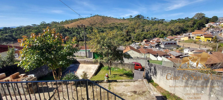 Imagem Casa com 2 Quartos à Venda, 370 m² em Jardim Márcia - Campos Do Jordão Imagem Casa com 2 Quartos à Venda, 370 m² em Jardim Márcia - Campos Do Jordão