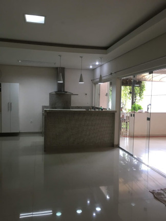 Imagem Casa com 3 Quartos à Venda, 250 m² em Agudos Imagem Casa com 3 Quartos à Venda, 250 m² em Agudos
