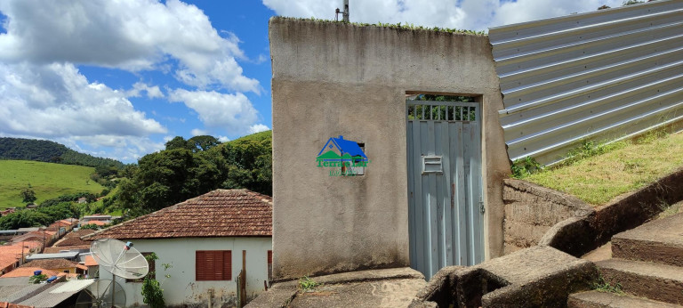 Casa com 2 Quartos à Venda, 270 m² em Centro - Aiuruoca