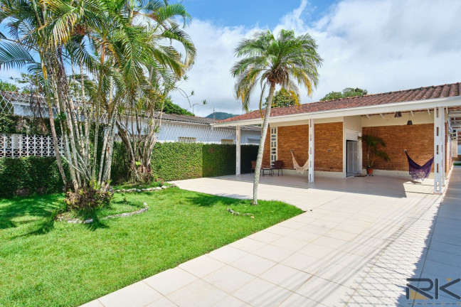 Imagem Casa com 3 Quartos à Venda, 218 m² em Centro - Ubatuba