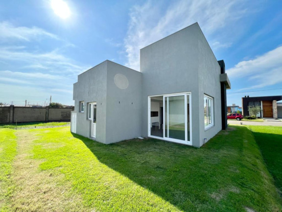 Imagem Casa com 3 Quartos à Venda, 160 m² em Dubai - Capao Da Canoa Imagem Casa com 3 Quartos à Venda, 160 m² em Dubai - Capao Da Canoa