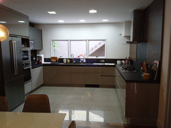 Imagem Casa com 4 Quartos para Alugar, 650 m² em Vila Rosália - Guarulhos