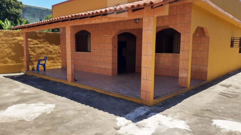 Casa com 2 Quartos à Venda, 150 m²
