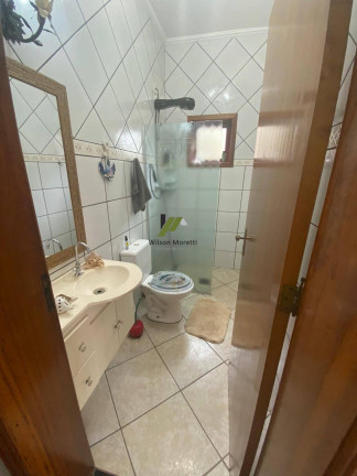Imagem Casa de Condomínio com 5 Quartos à Venda, 360 m²