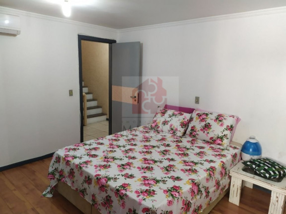 Imagem Casa com 3 Quartos à Venda, 196 m² em Vila Assunção - Porto Alegre Imagem Casa com 3 Quartos à Venda, 196 m² em Vila Assunção - Porto Alegre