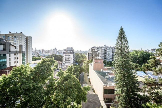Imagem Imóvel com 3 Quartos à Venda, 123 m² em Petrópolis - Porto Alegre Imagem Imóvel com 3 Quartos à Venda, 123 m² em Petrópolis - Porto Alegre