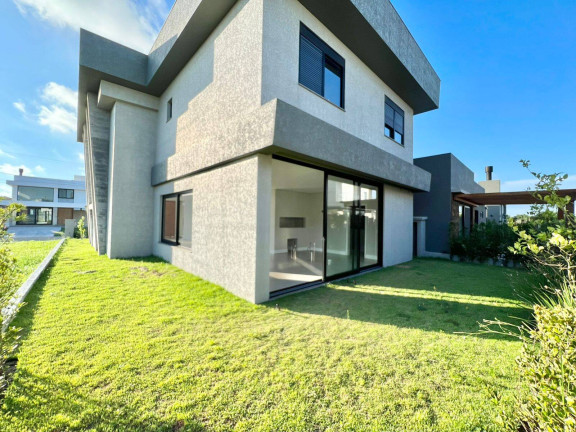 Imagem Casa à Venda, 210 m² em Capão Da Canoa Imagem Casa à Venda, 210 m² em Capão Da Canoa