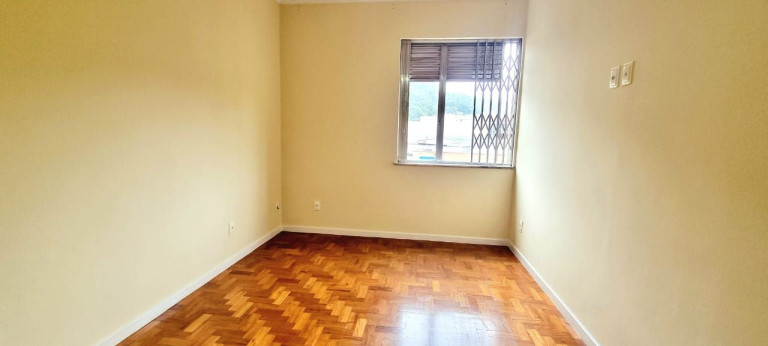 Imagem Apartamento com 2 Quartos à Venda ou Locação, 69 m² em Várzea - Teresópolis Imagem Apartamento com 2 Quartos à Venda ou Locação, 69 m² em Várzea - Teresópolis