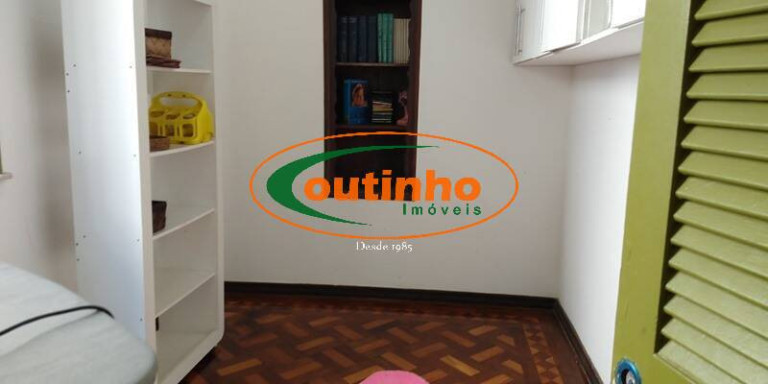 Imagem Casa com 5 Quartos à Venda, 795 m² em Grajaú - Rio De Janeiro Imagem Casa com 5 Quartos à Venda, 795 m² em Grajaú - Rio De Janeiro