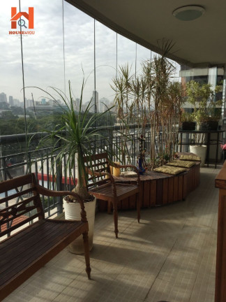 Apartamento com 4 Quartos à Venda, 257 m² em Moema - São Paulo
