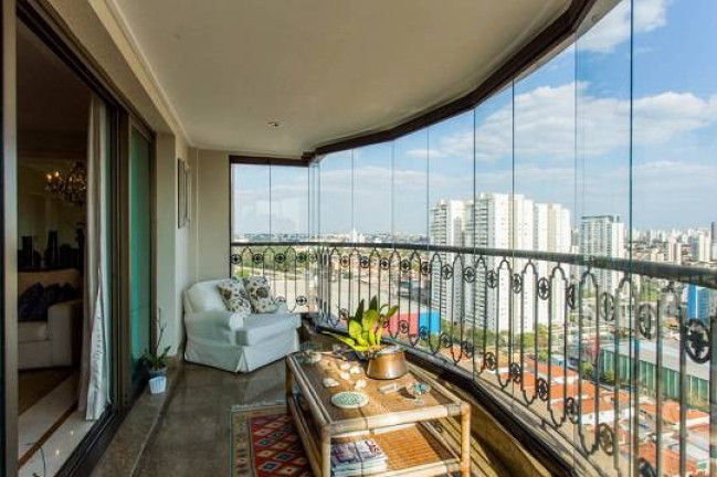 Imóvel com 4 Quartos à Venda, 285 m² em Campo Belo - São Paulo