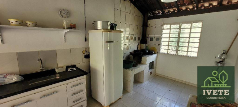 Imagem Casa com 3 Quartos à Venda, 350 m²