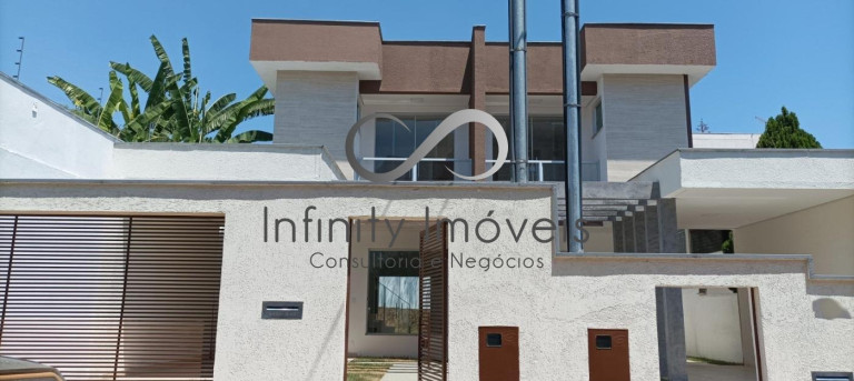 Casa com 3 Quartos à Venda, 180 m² em Názia - Vespasiano