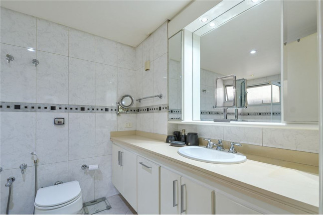 Imagem Apartamento com 3 Quartos à Venda, 177 m² em Itaim Bibi - São Paulo Imagem Apartamento com 3 Quartos à Venda, 177 m² em Itaim Bibi - São Paulo