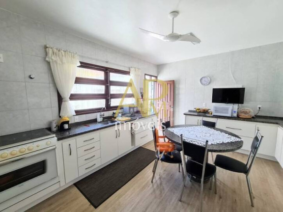 Imagem Casa com 4 Quartos à Venda, 351 m² em Itaguaçu - Florianópolis Imagem Casa com 4 Quartos à Venda, 351 m² em Itaguaçu - Florianópolis