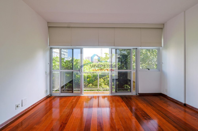 Imagem Apartamento com 3 Quartos à Venda, 153 m² em Tijuca - Rio De Janeiro Imagem Apartamento com 3 Quartos à Venda, 153 m² em Tijuca - Rio De Janeiro