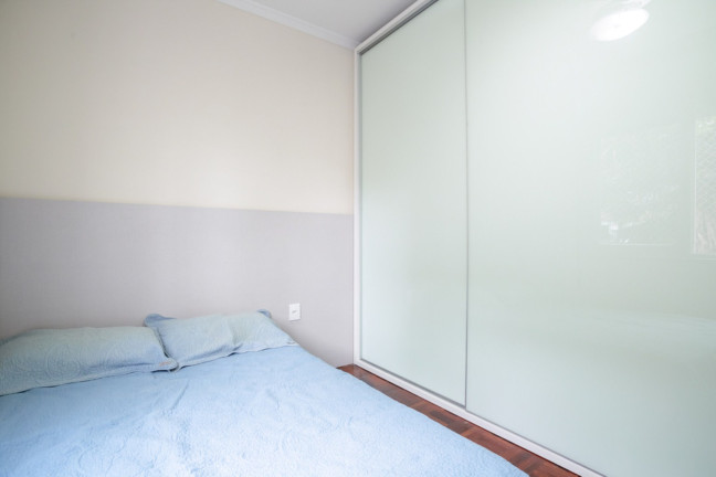 Imagem Imóvel com 2 Quartos à Venda, 74 m² em Menino Deus - Porto Alegre Imagem Imóvel com 2 Quartos à Venda, 74 m² em Menino Deus - Porto Alegre