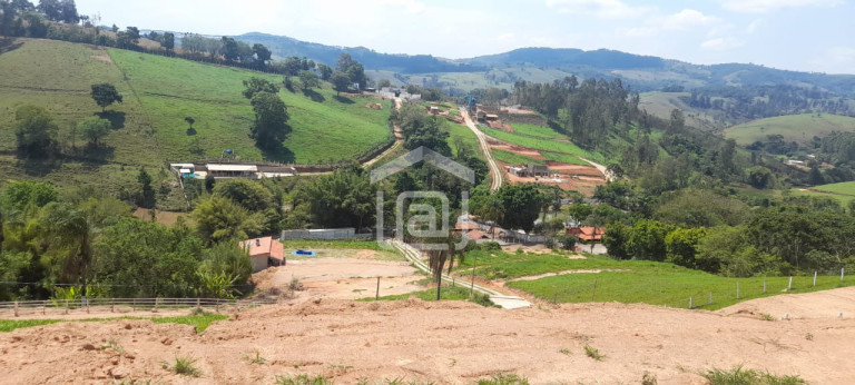 Imóvel à Venda, 993 m² em Condomínio Pinheirinho - Bandeira Do Sul