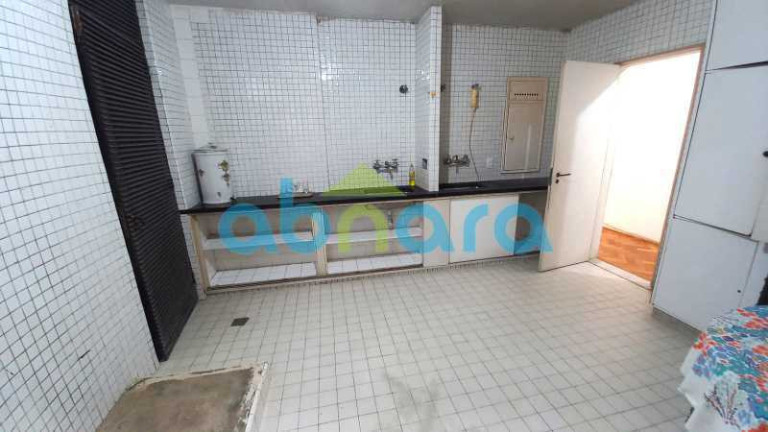 Imagem Apartamento com 4 Quartos à Venda, 330 m² em Copacabana - Rio De Janeiro Imagem Apartamento com 4 Quartos à Venda, 330 m² em Copacabana - Rio De Janeiro