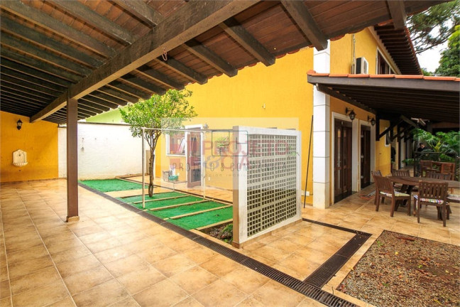 Sobrado com 4 Quartos à Venda, 424 m² em Chácara Monte Alegre - São Paulo
