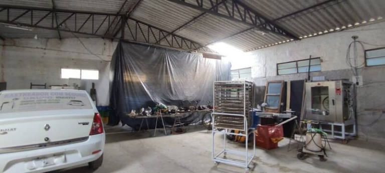 Sala Comercial à Venda, 700 m² em Vila Peruíbe - Peruíbe
