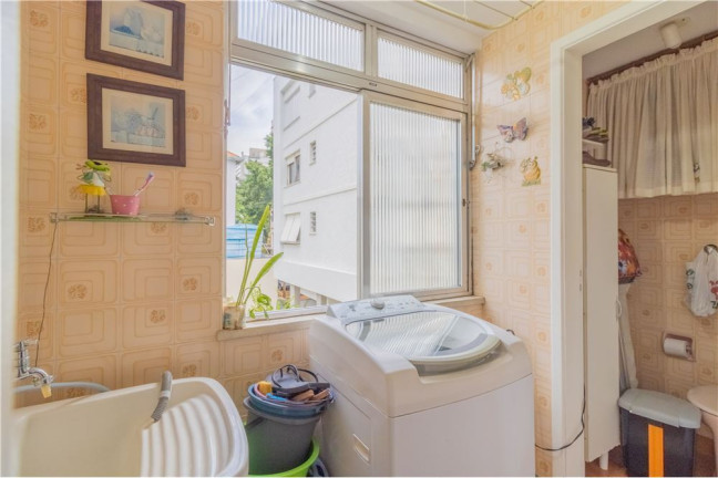 Imagem Imóvel com 1 Quarto à Venda,  em Moinhos De Vento - Porto Alegre