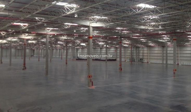 Imóvel para Alugar, 6.286 m² em Perovê - Embu Das Artes