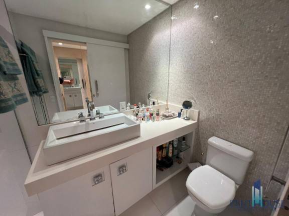 Imagem Apartamento com 3 Quartos à Venda, 130 m² em Pioneiros - Balneário Camboriú
