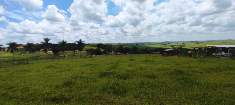 Imagem Chácara à Venda, 1.800 m² em Campo Do Meio - Araçoiaba Da Serra Imagem Chácara à Venda, 1.800 m² em Campo Do Meio - Araçoiaba Da Serra