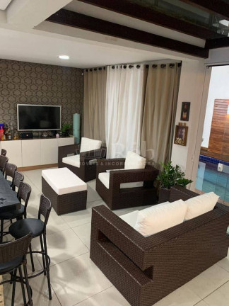 Imagem Sobrado com 3 Quartos à Venda, 280 m² em São João - Itajaí Imagem Sobrado com 3 Quartos à Venda, 280 m² em São João - Itajaí